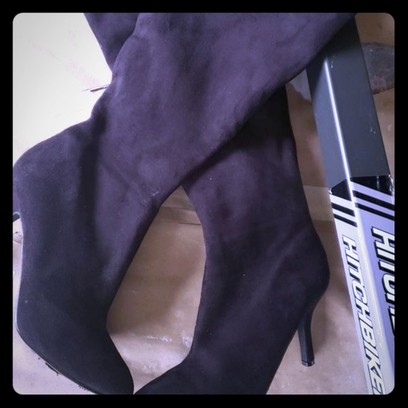 Boots - Picture 1 of 3